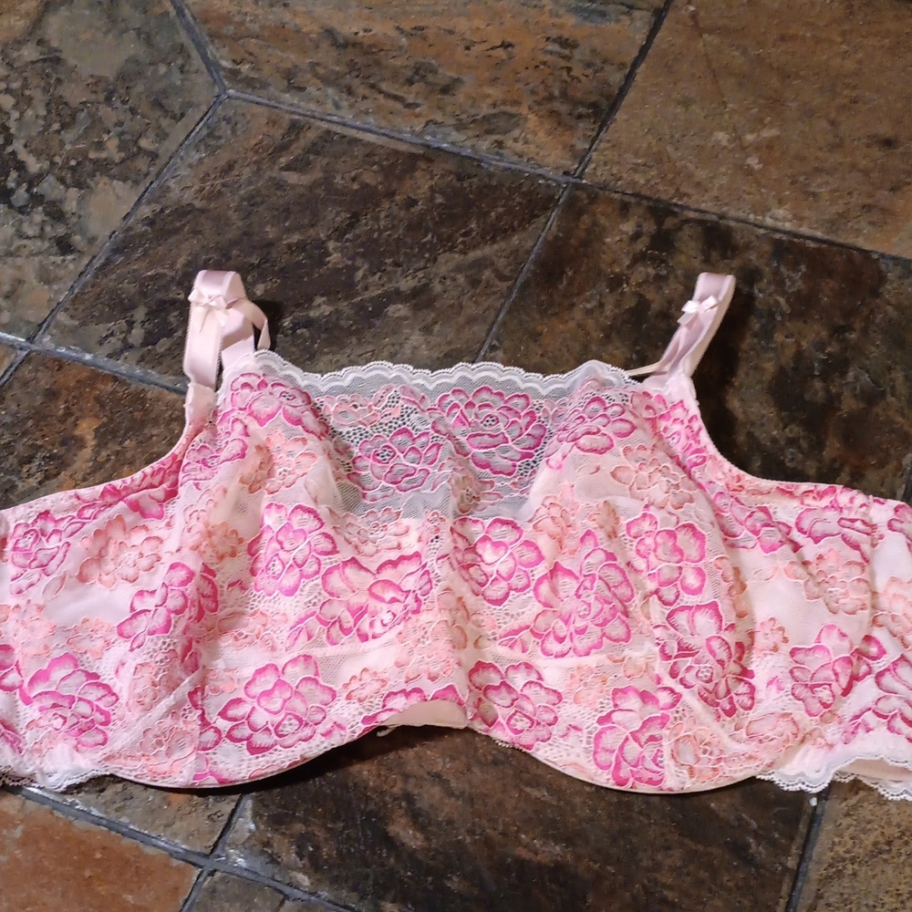 Torrid bra size 44 DDD